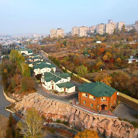 Armenian Village Park Hotel & Free Water Park, Gym Erevan Exterior foto