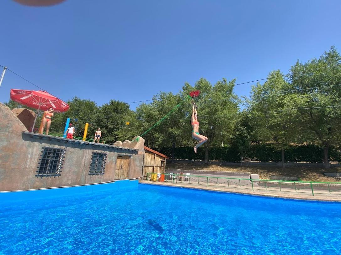 Armenian Village Park Hotel & Free Water Park, Gym Erevan Exterior foto